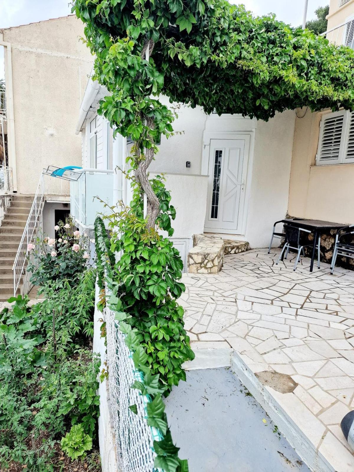 Apartment Ana Lozica With Terrace Dubrovnik Eksteriør billede
